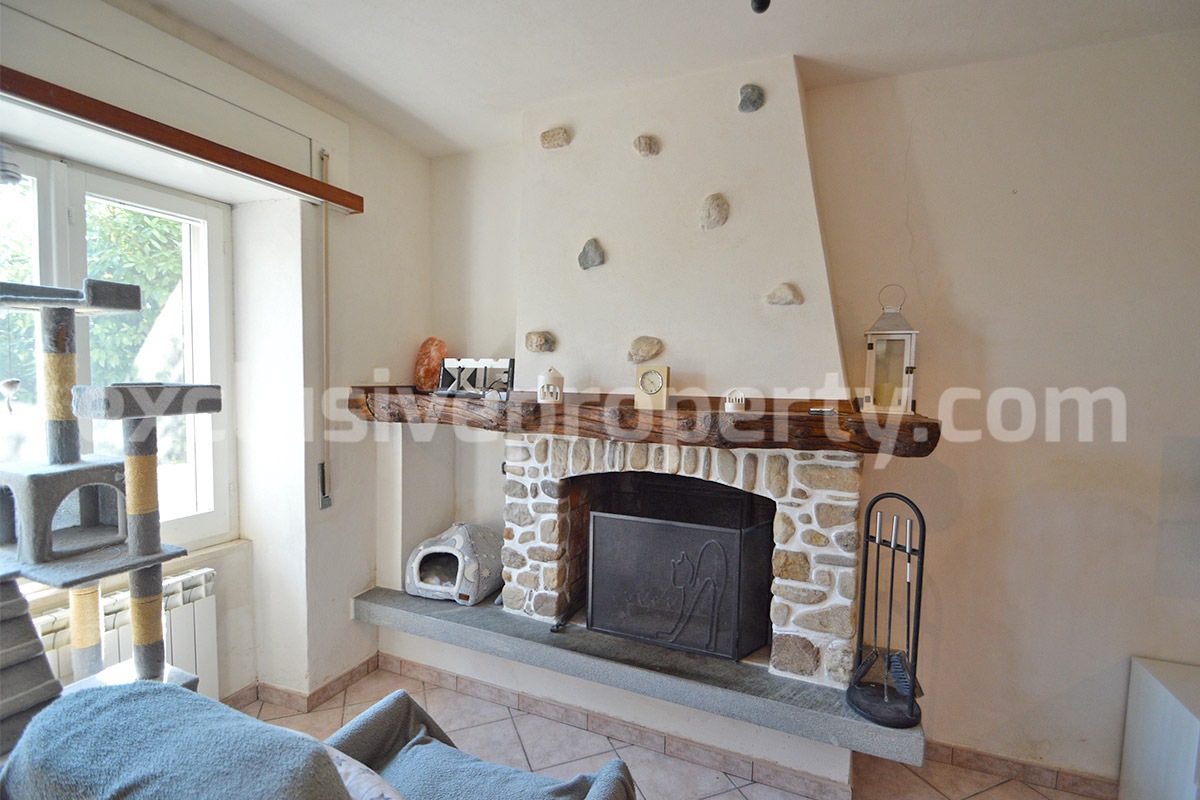 Spacious Habitable Semi-Detached House with Balcony and Hill Views for Sale in Abruzzo - Italy