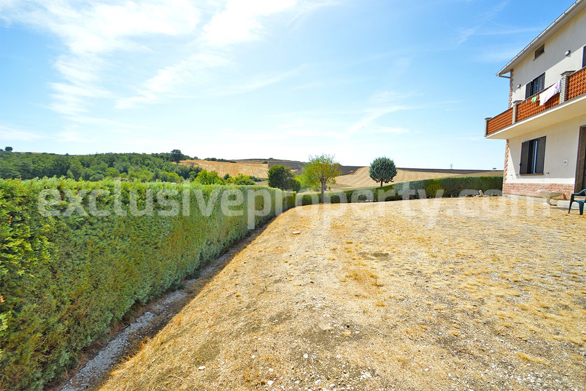 Habitable Country House with Nearly 2 Hectares of Flat Land - Garage and Attic for Sale in Molise - Italy
