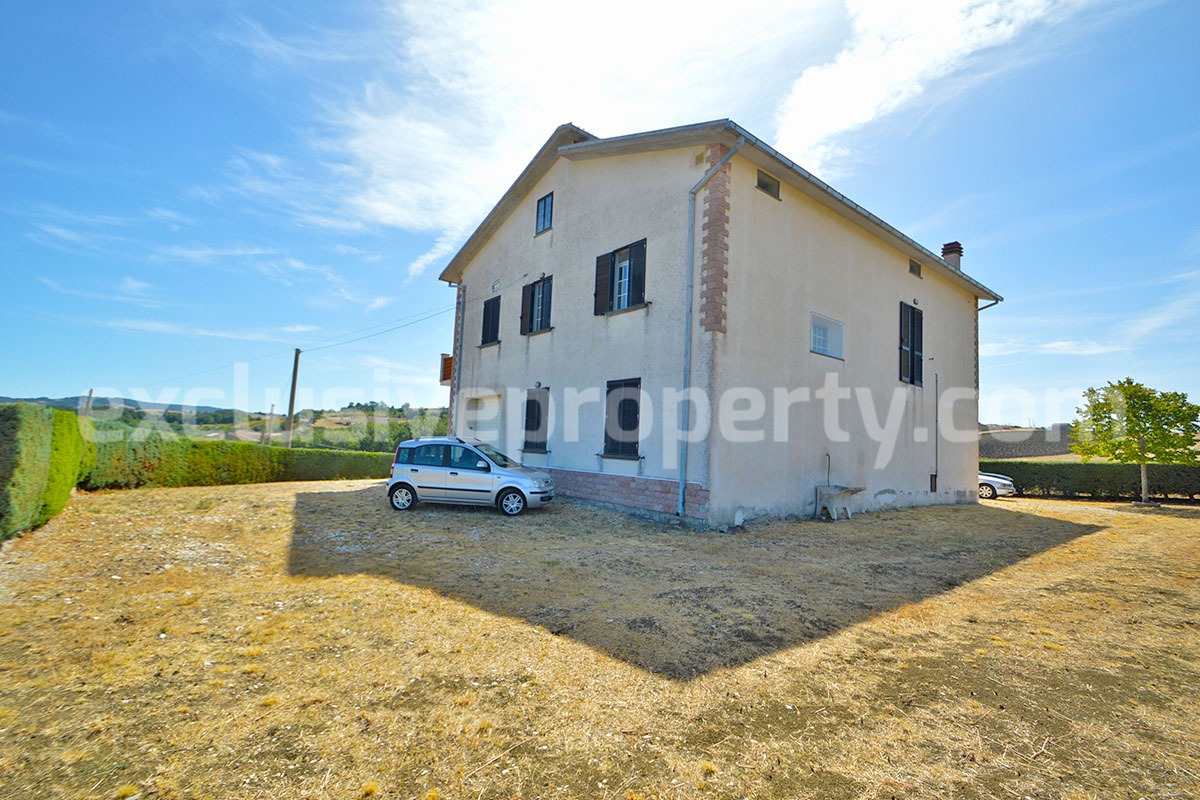Habitable Country House with Nearly 2 Hectares of Flat Land - Garage and Attic for Sale in Molise - Italy