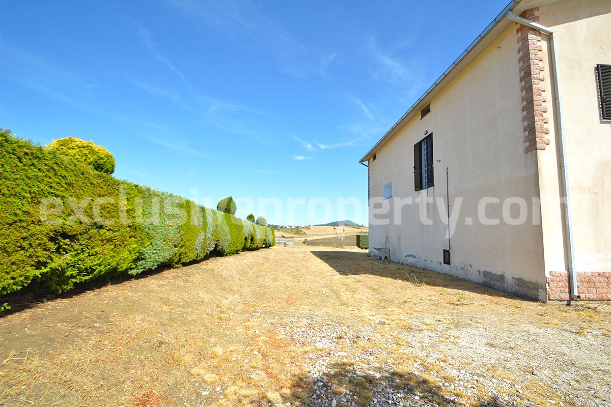 Habitable Country House with Nearly 2 Hectares of Flat Land - Garage and Attic for Sale in Molise - Italy