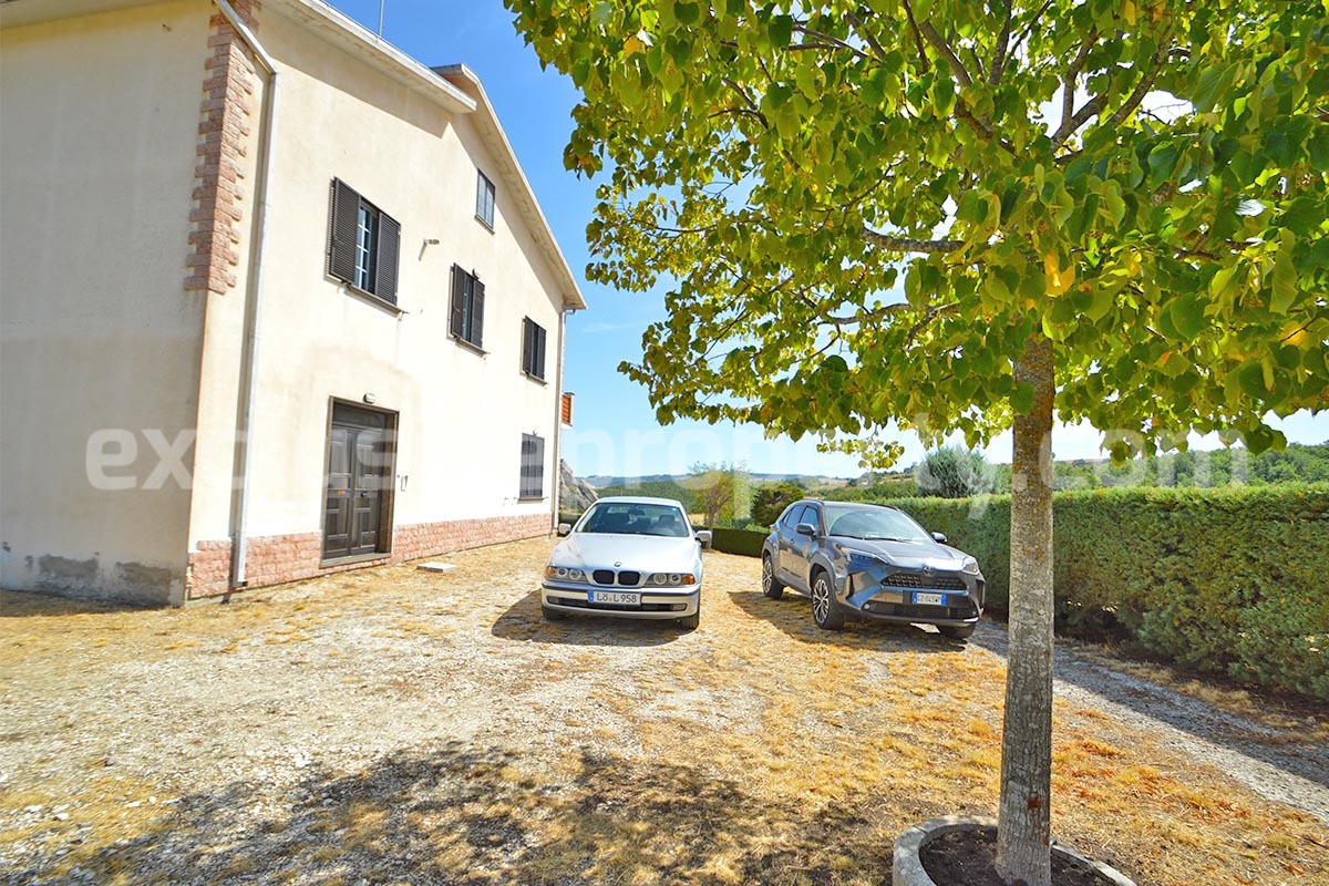 Habitable Country House with Nearly 2 Hectares of Flat Land - Garage and Attic for Sale in Molise - Italy