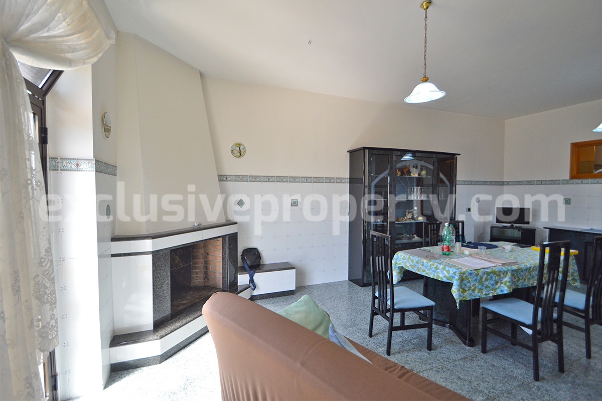 Habitable Country House with Nearly 2 Hectares of Flat Land - Garage and Attic for Sale in Molise - Italy