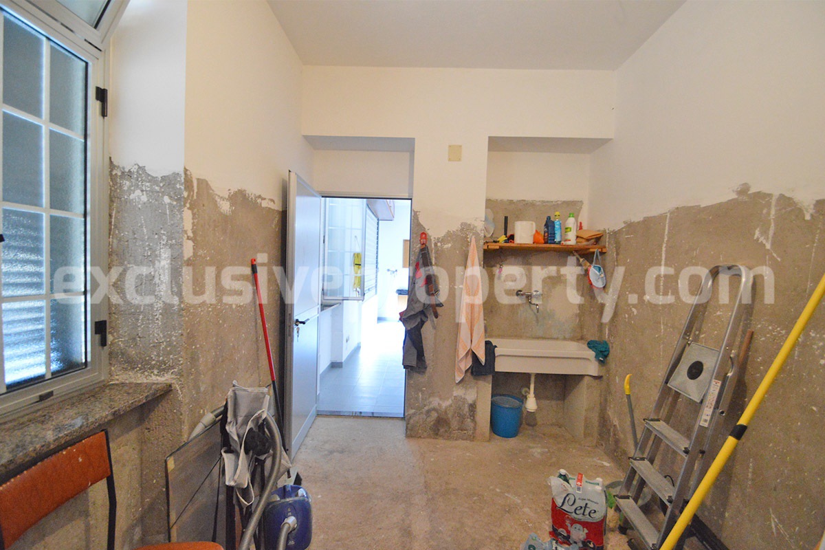 Habitable Country House with Nearly 2 Hectares of Flat Land - Garage and Attic for Sale in Molise - Italy