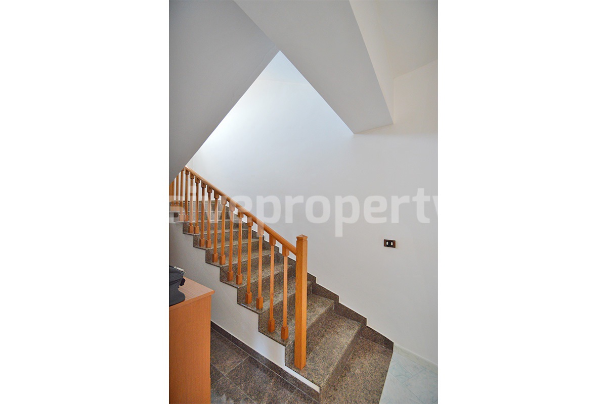 Habitable Country House with Nearly 2 Hectares of Flat Land - Garage and Attic for Sale in Molise - Italy