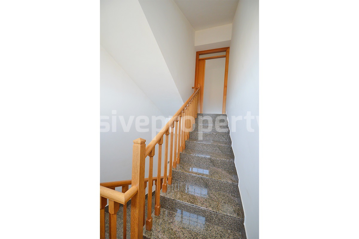 Habitable Country House with Nearly 2 Hectares of Flat Land - Garage and Attic for Sale in Molise - Italy