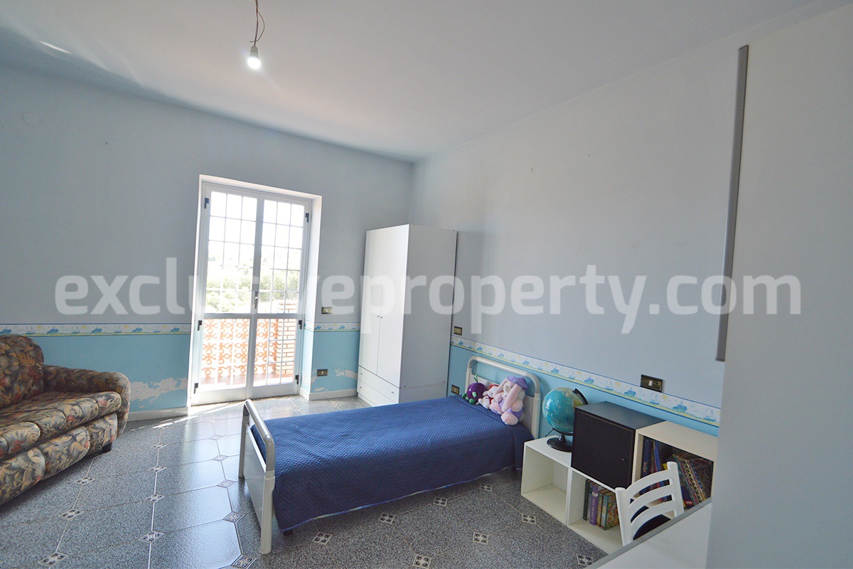 Habitable Country House with Nearly 2 Hectares of Flat Land - Garage and Attic for Sale in Molise - Italy