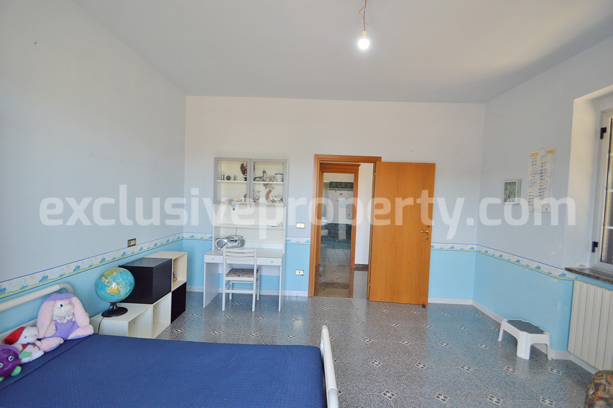Habitable Country House with Nearly 2 Hectares of Flat Land - Garage and Attic for Sale in Molise - Italy