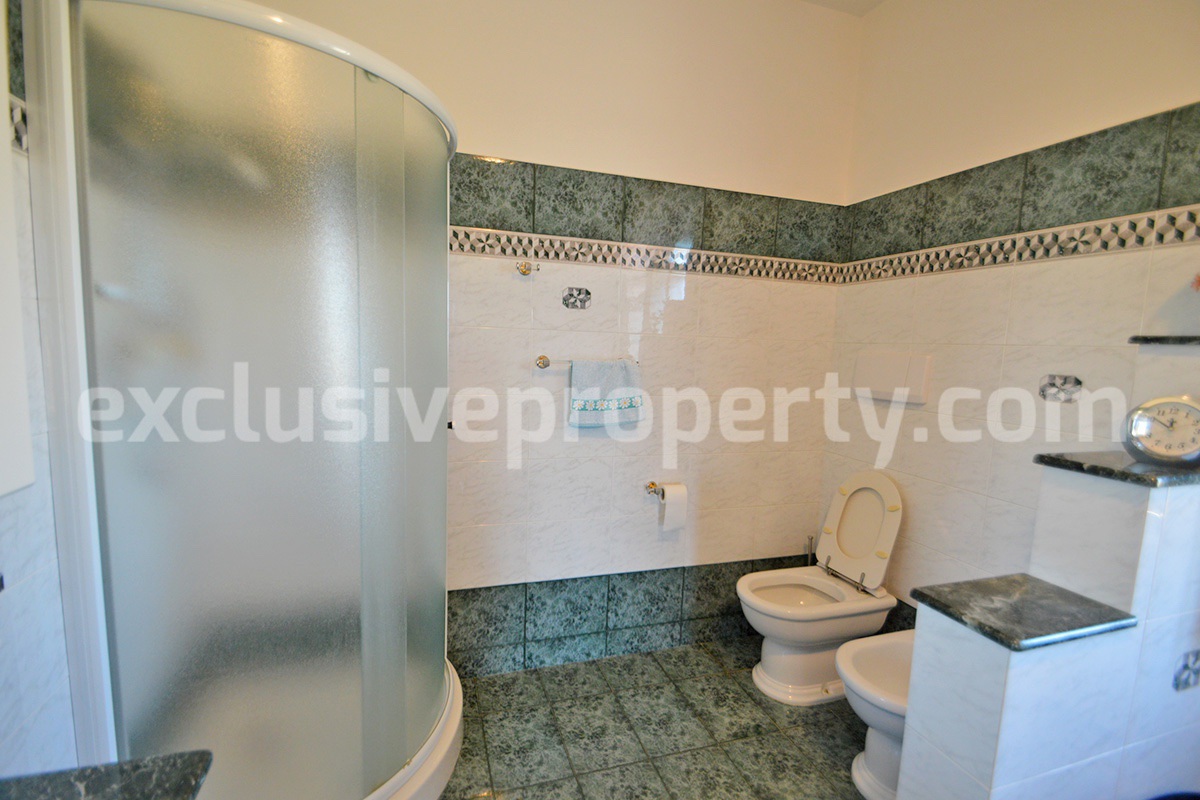 Habitable Country House with Nearly 2 Hectares of Flat Land - Garage and Attic for Sale in Molise - Italy