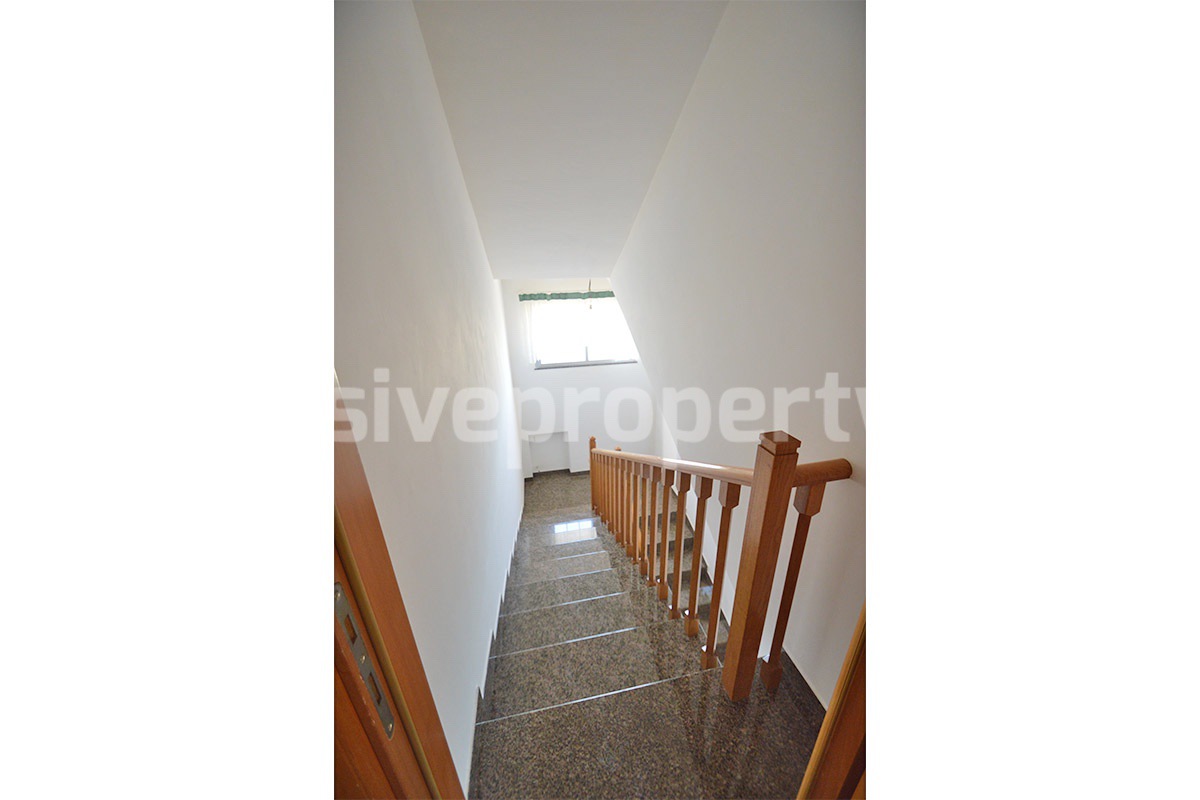 Habitable Country House with Nearly 2 Hectares of Flat Land - Garage and Attic for Sale in Molise - Italy