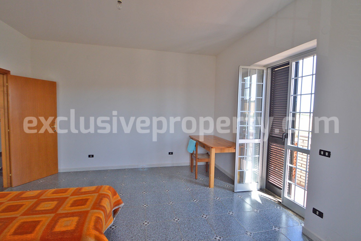 Habitable Country House with Nearly 2 Hectares of Flat Land - Garage and Attic for Sale in Molise - Italy