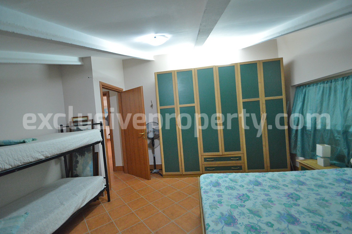 Large Renovated Country House with 5 Bedrooms - 5 Bathrooms - Terrace and Land for Sale in Abruzzo