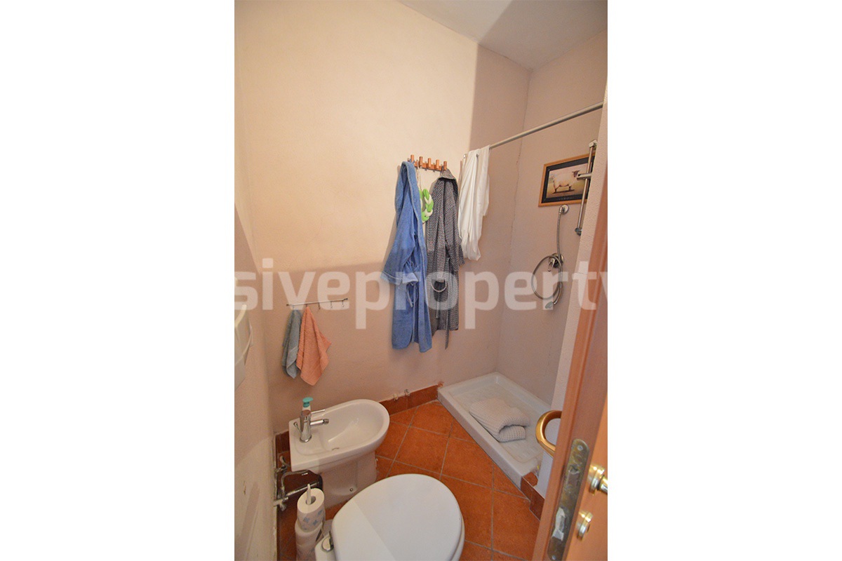 Large Renovated Country House with 5 Bedrooms - 5 Bathrooms - Terrace and Land for Sale in Abruzzo