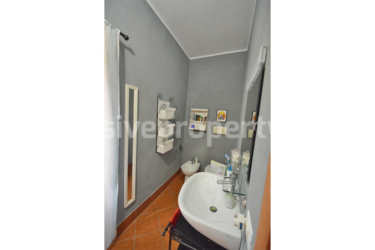 Large Renovated Country House with 5 Bedrooms - 5 Bathrooms - Terrace and Land for Sale in Abruzzo