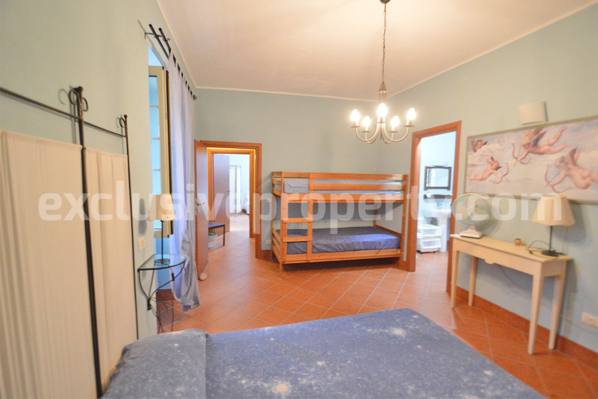 Large Renovated Country House with 5 Bedrooms - 5 Bathrooms - Terrace and Land for Sale in Abruzzo