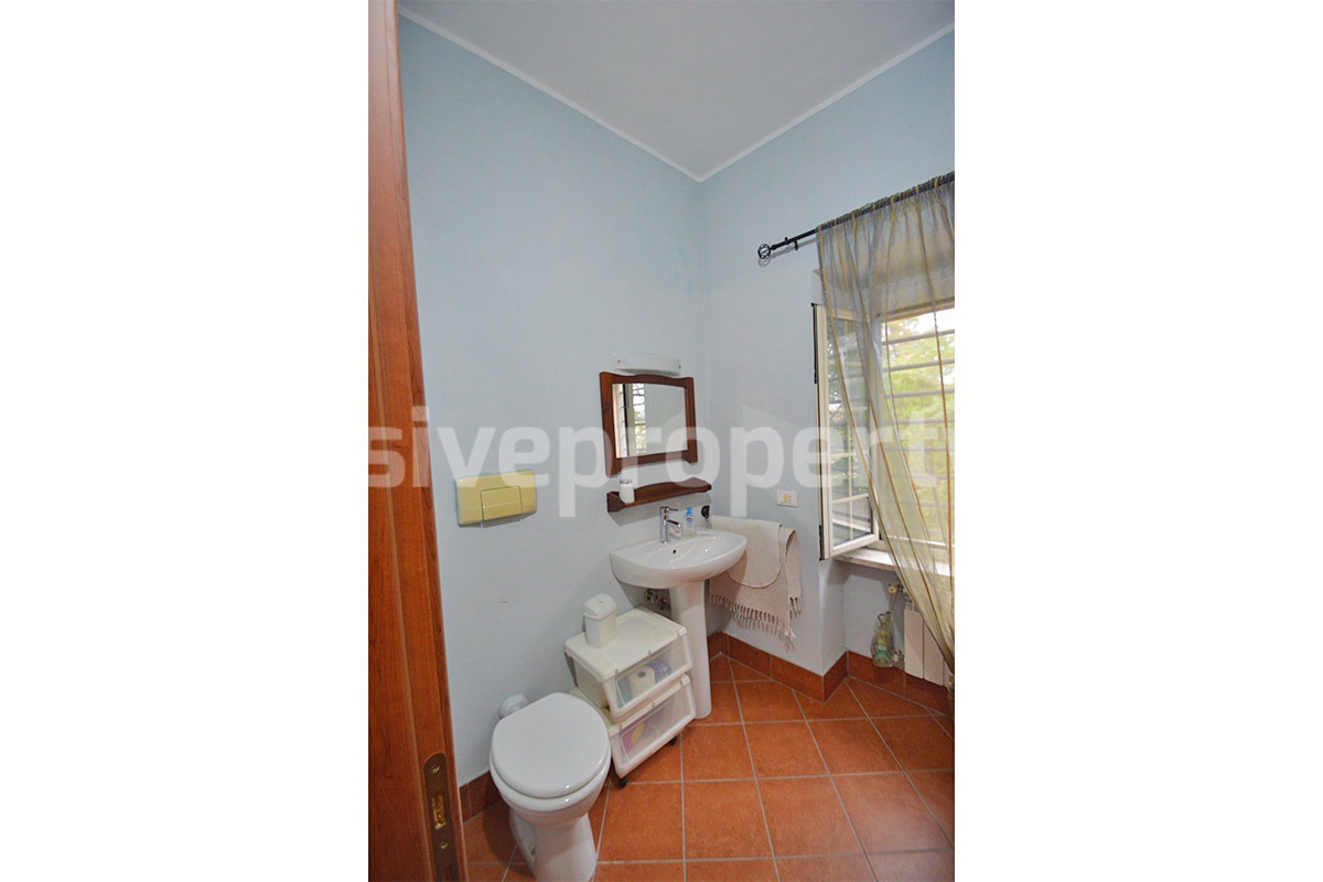 Large Renovated Country House with 5 Bedrooms - 5 Bathrooms - Terrace and Land for Sale in Abruzzo