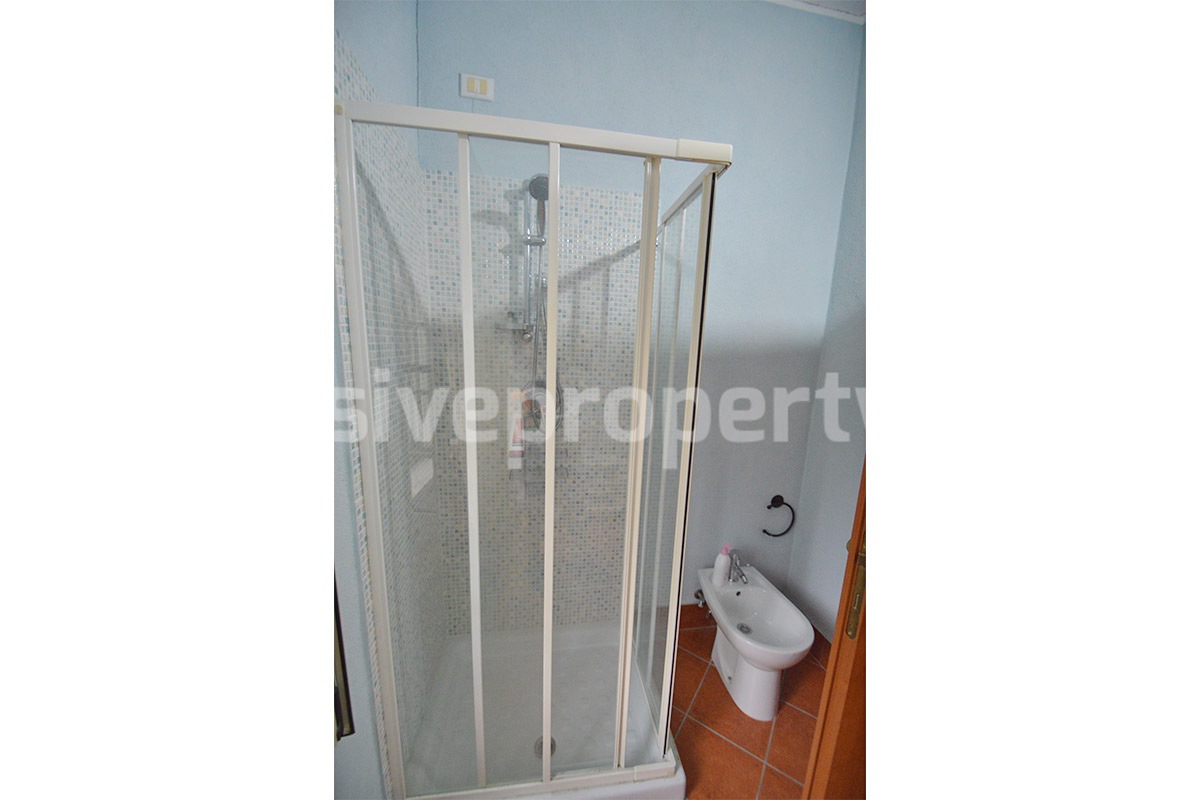 Large Renovated Country House with 5 Bedrooms - 5 Bathrooms - Terrace and Land for Sale in Abruzzo