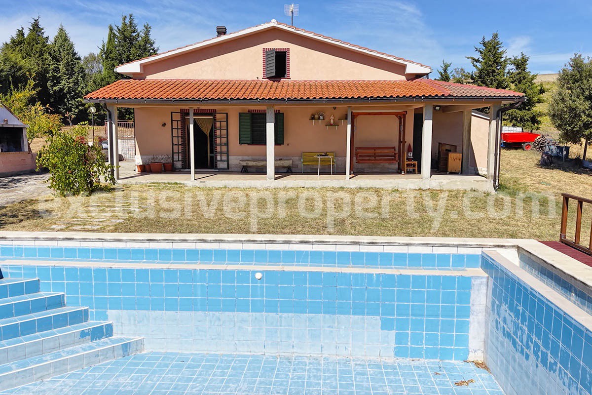 Country House with Pool and Olive Grove for Sale in Palata - Molise - Italy - Near Termoli