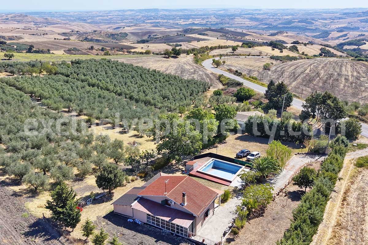 Country House with Pool and Olive Grove for Sale in Palata - Molise - Italy - Near Termoli