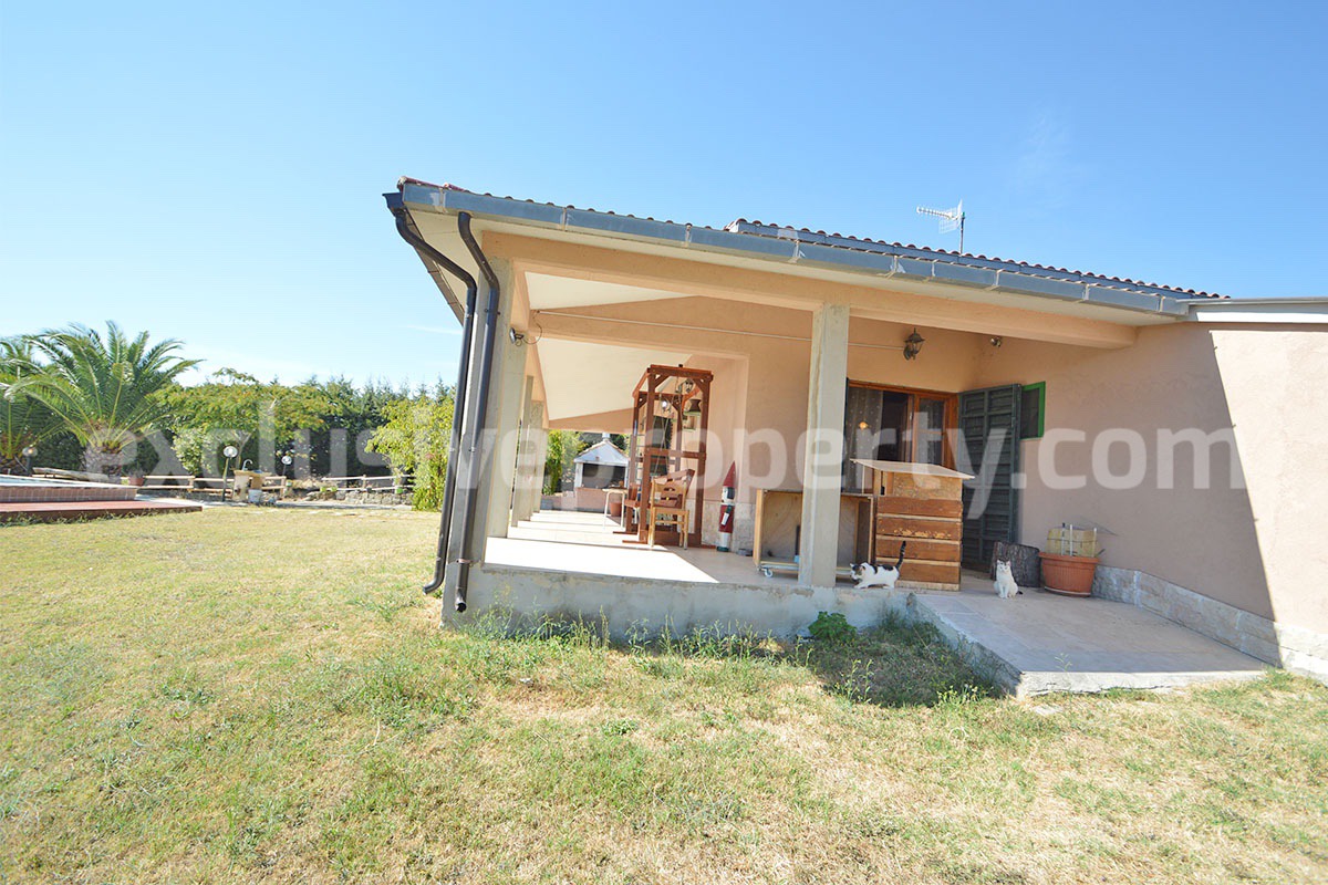 Country House with Pool and Olive Grove for Sale in Palata - Molise - Italy - Near Termoli