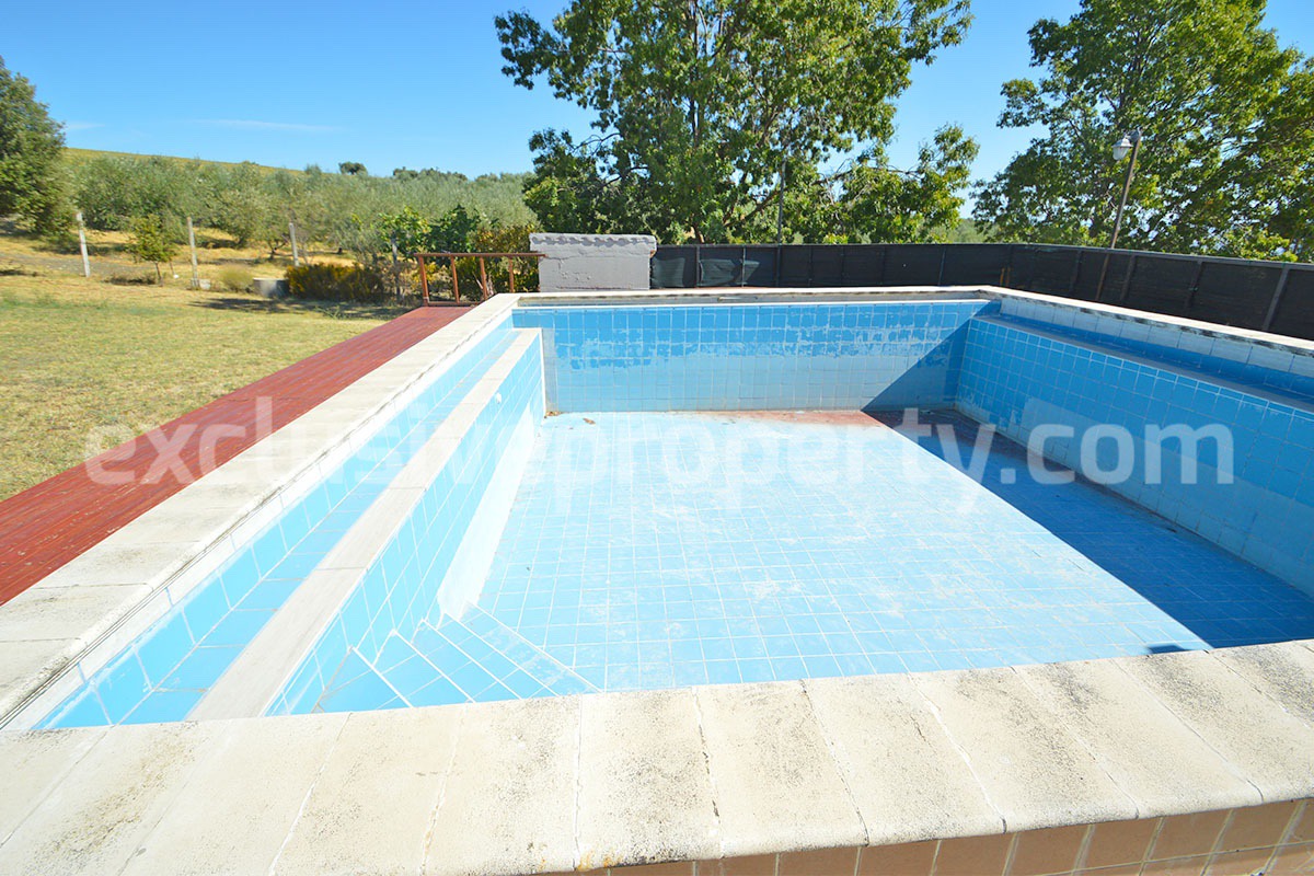 Country House with Pool and Olive Grove for Sale in Palata - Molise - Italy - Near Termoli