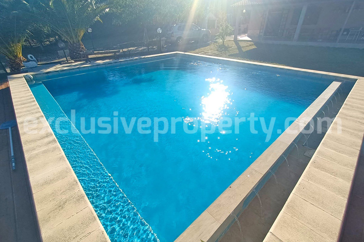 Country House with Pool and Olive Grove for Sale in Palata - Molise - Italy - Near Termoli