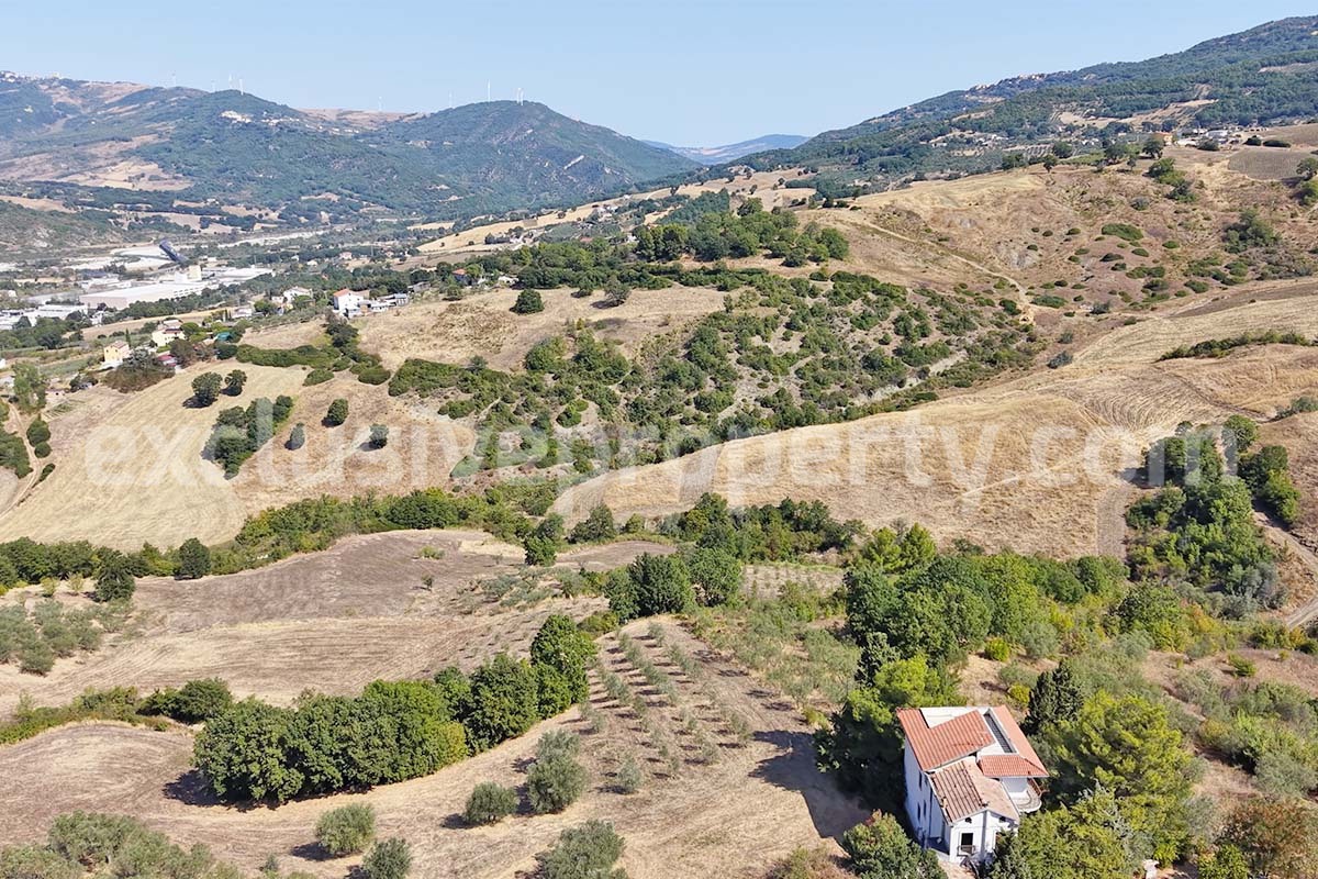 Country House with Olive Grove - Garage and Panoramic Terrace for Sale in Trivento - Molise - Italy