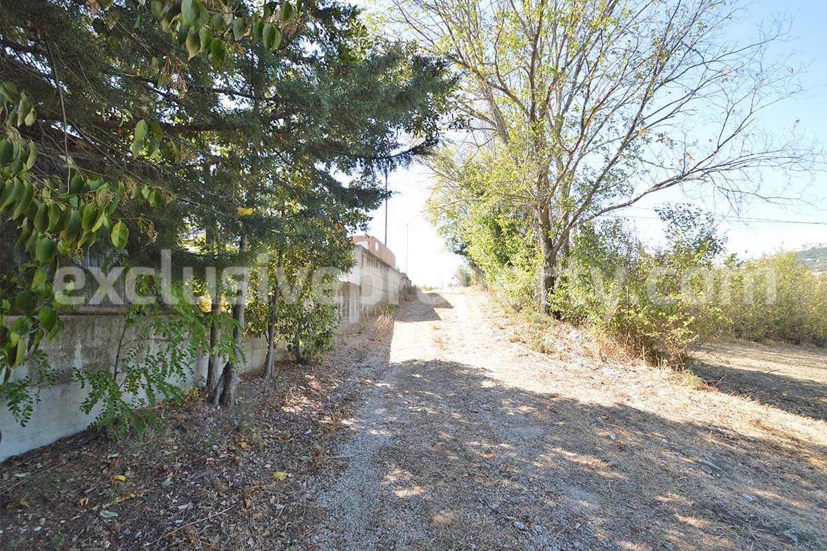 Country House with Olive Grove - Garage and Panoramic Terrace for Sale in Trivento - Molise - Italy