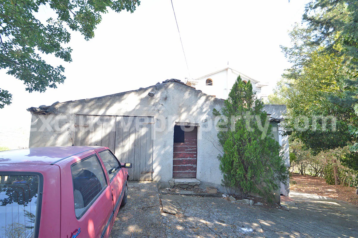 Country House with Olive Grove - Garage and Panoramic Terrace for Sale in Trivento - Molise - Italy