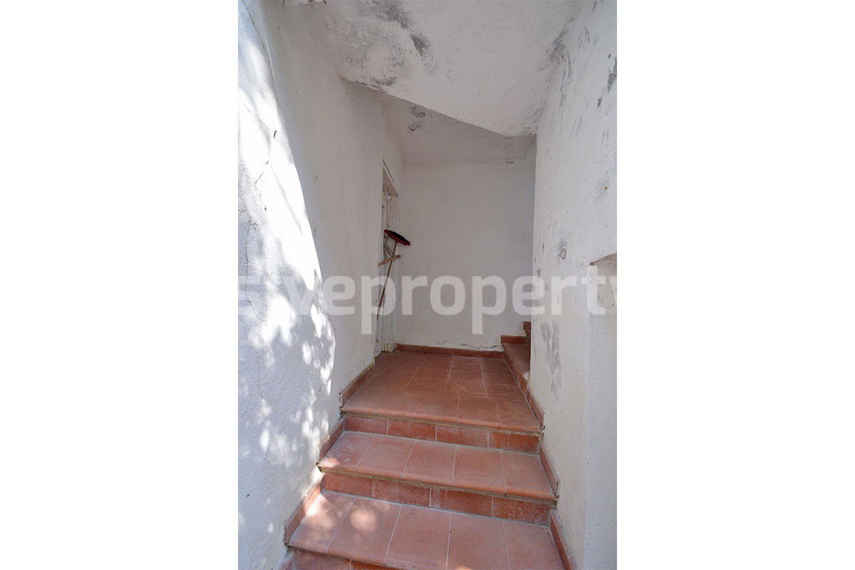 Country House with Olive Grove - Garage and Panoramic Terrace for Sale in Trivento - Molise - Italy