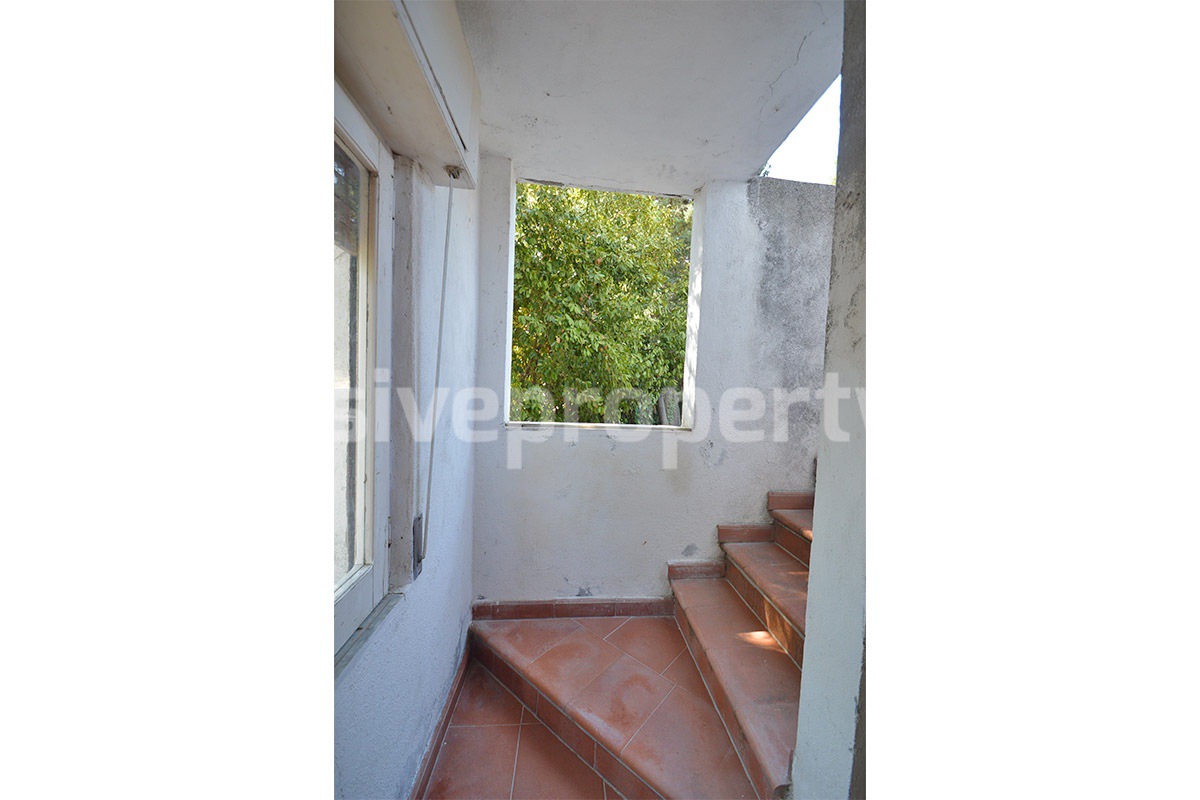 Country House with Olive Grove - Garage and Panoramic Terrace for Sale in Trivento - Molise - Italy