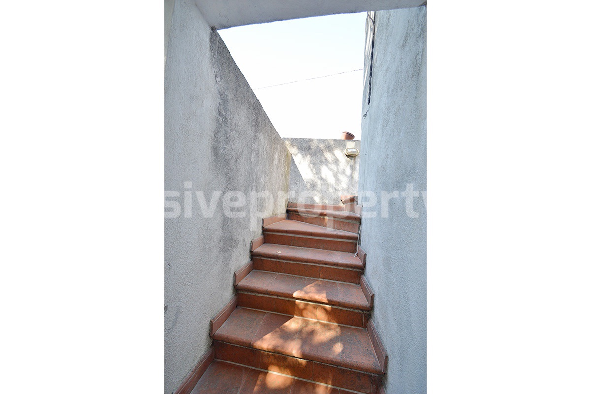 Country House with Olive Grove - Garage and Panoramic Terrace for Sale in Trivento - Molise - Italy