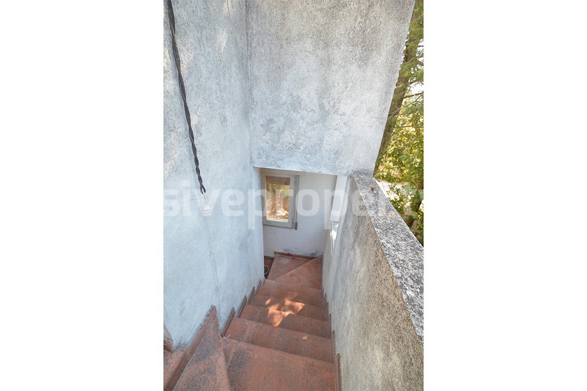 Country House with Olive Grove - Garage and Panoramic Terrace for Sale in Trivento - Molise - Italy