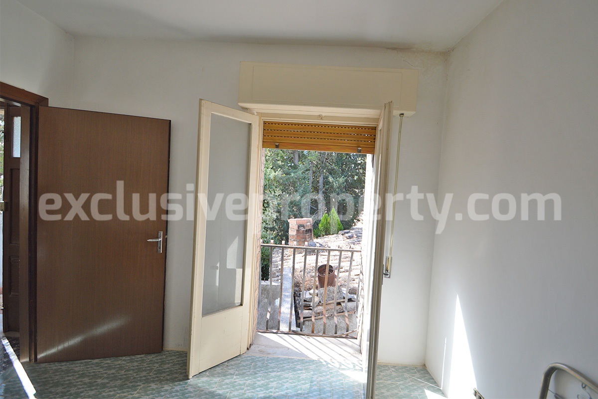 Country House with Olive Grove - Garage and Panoramic Terrace for Sale in Trivento - Molise - Italy