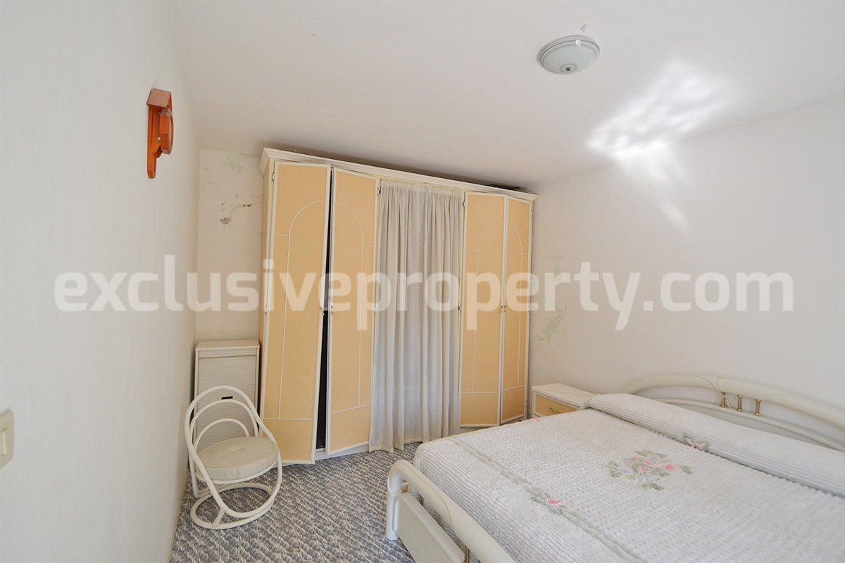 Country House with Olive Grove - Garage and Panoramic Terrace for Sale in Trivento - Molise - Italy