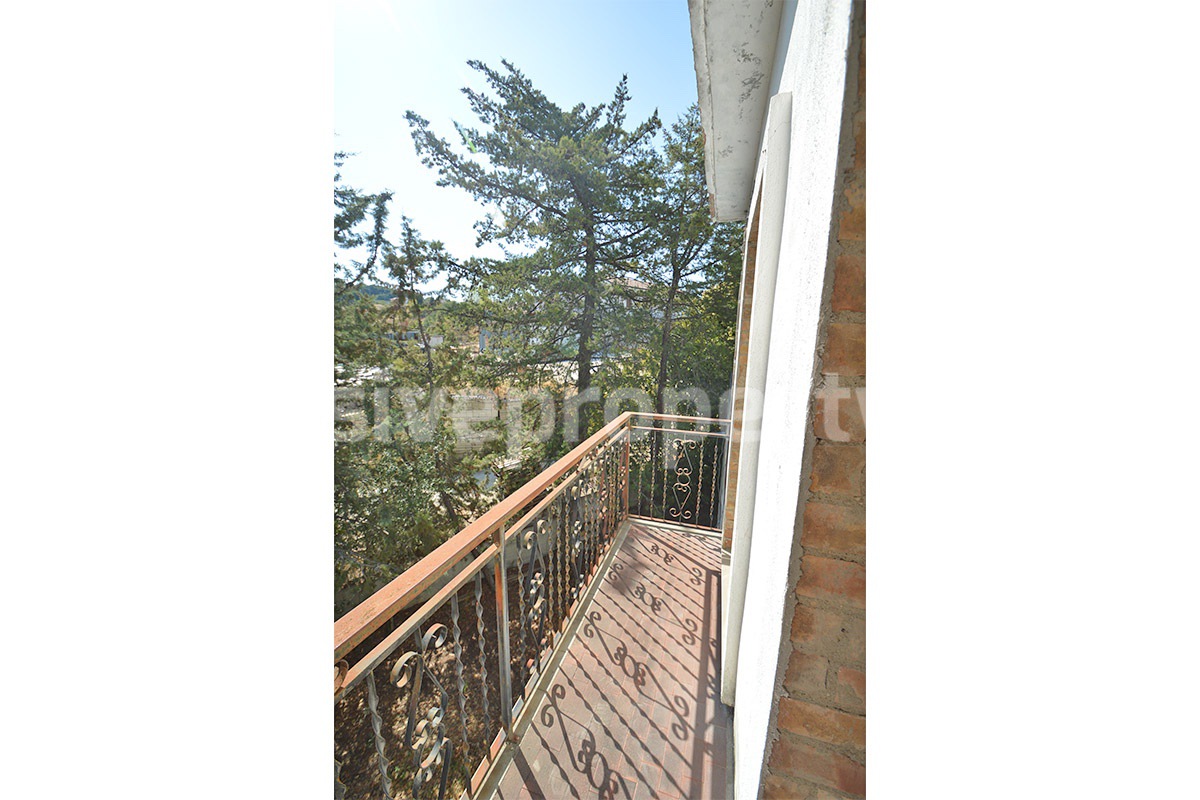 Country House with Olive Grove - Garage and Panoramic Terrace for Sale in Trivento - Molise - Italy