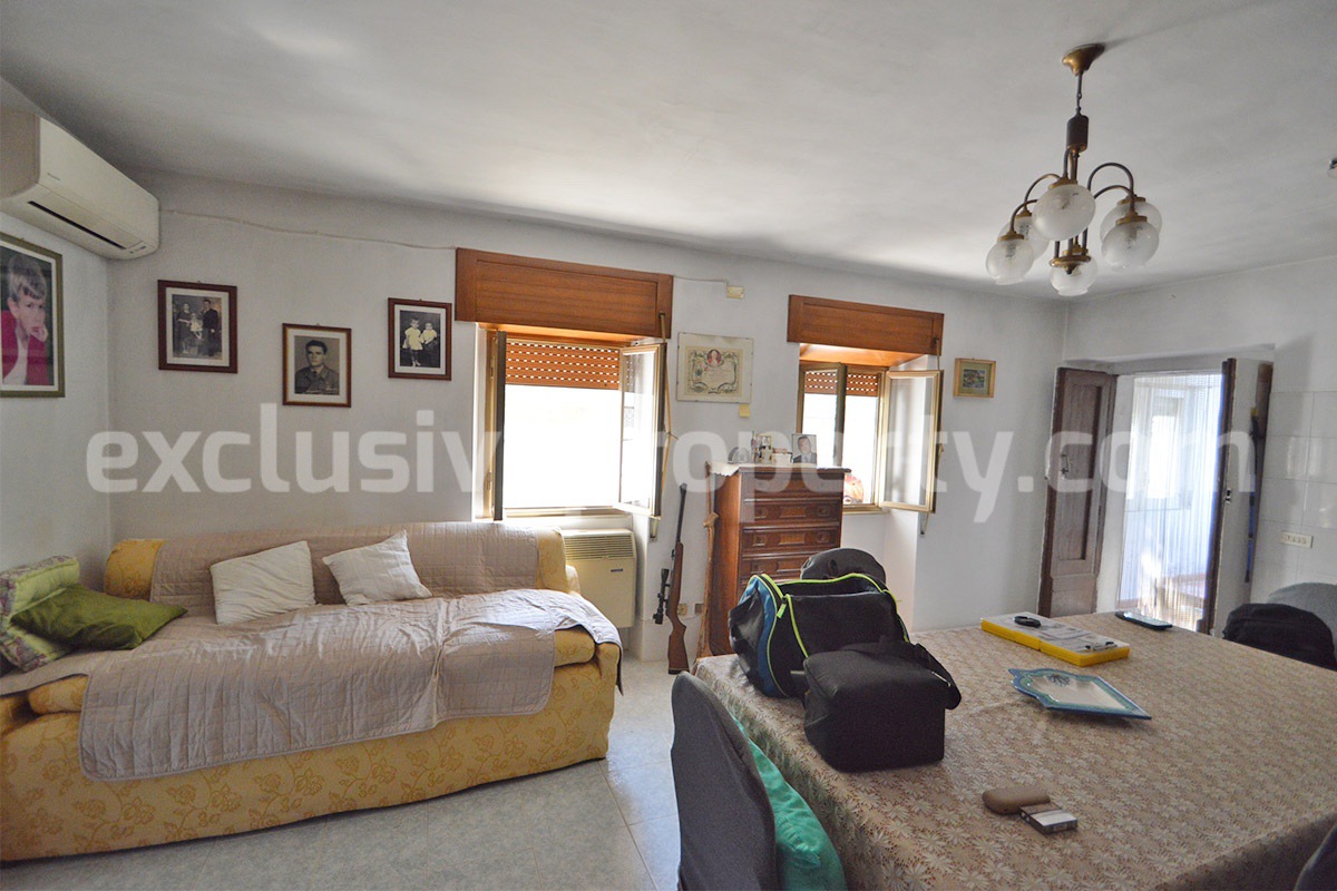 Country House with Olive Grove - Garage and Panoramic Terrace for Sale in Trivento - Molise - Italy