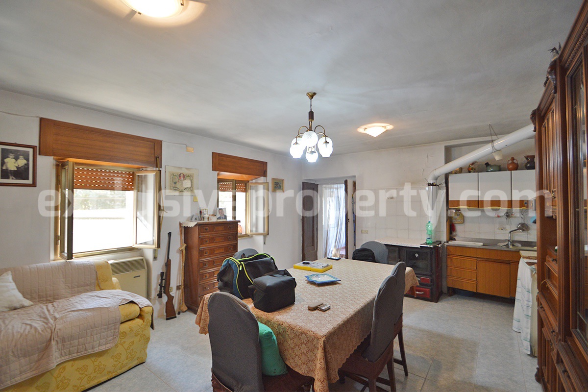 Country House with Olive Grove - Garage and Panoramic Terrace for Sale in Trivento - Molise - Italy