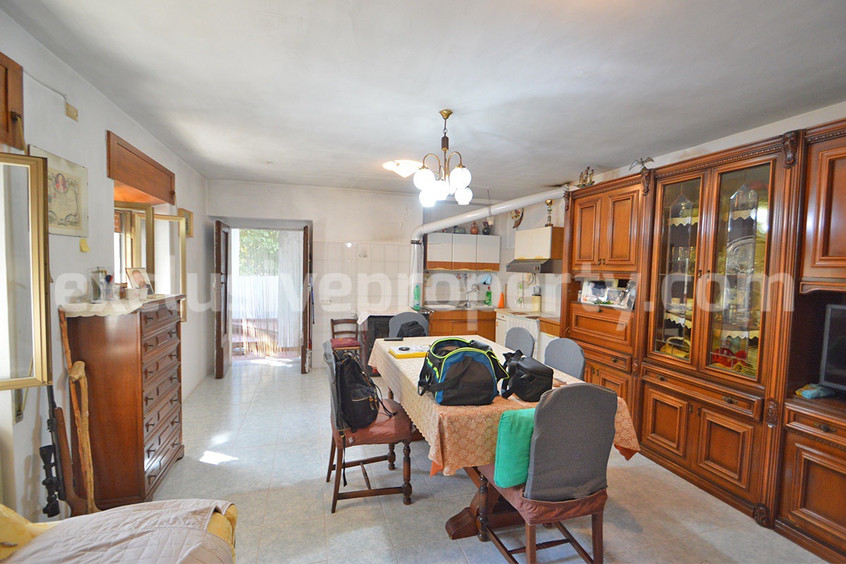 Country House with Olive Grove - Garage and Panoramic Terrace for Sale in Trivento - Molise - Italy