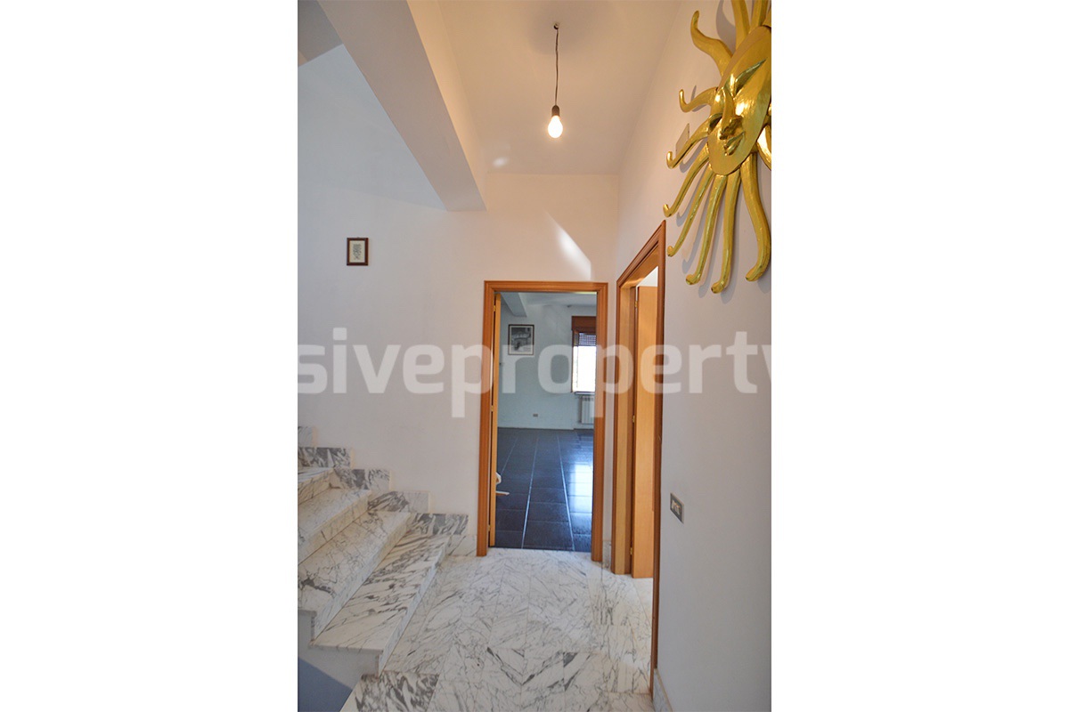 Country House with Olive Grove - Garage and Panoramic Terrace for Sale in Trivento - Molise - Italy