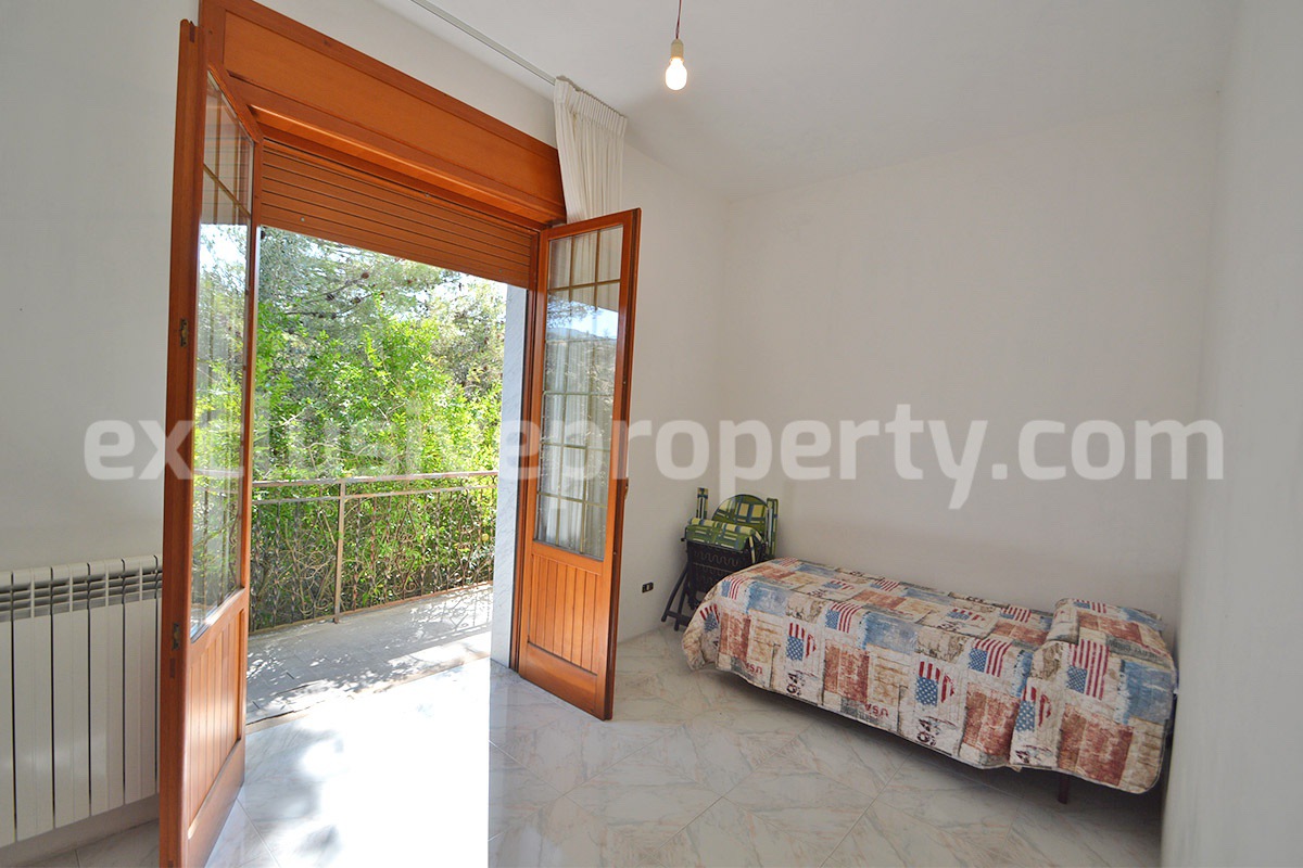 Country House with Olive Grove - Garage and Panoramic Terrace for Sale in Trivento - Molise - Italy