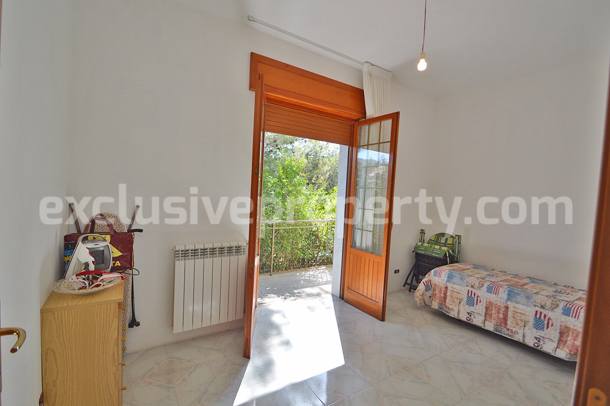 Country House with Olive Grove - Garage and Panoramic Terrace for Sale in Trivento - Molise - Italy