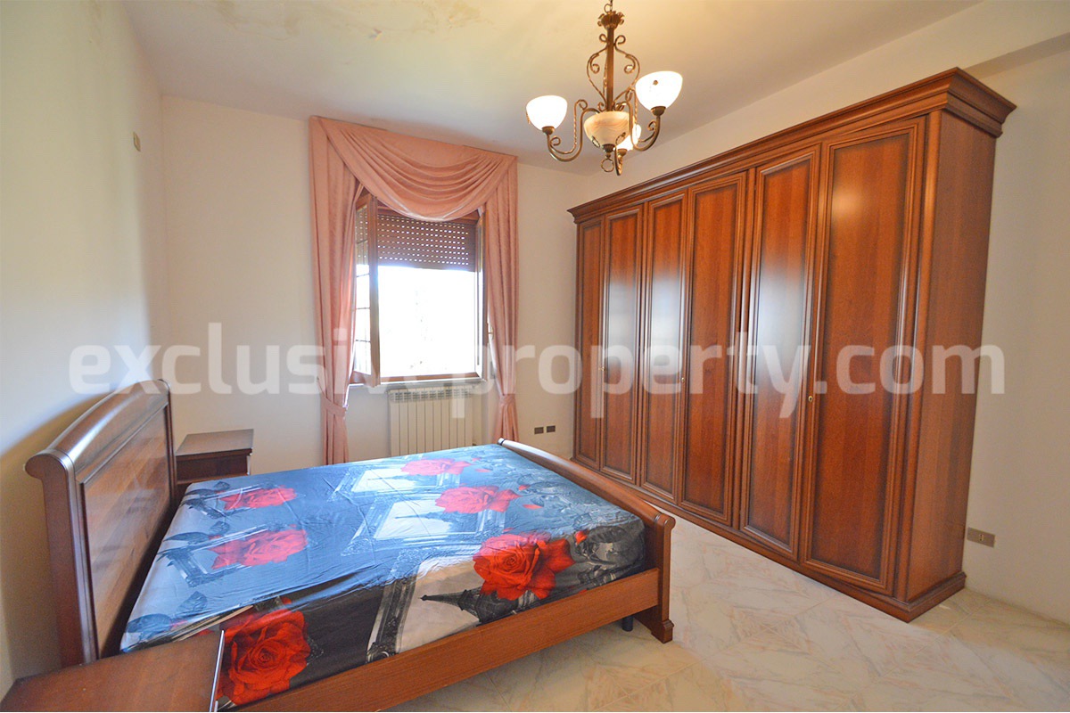Country House with Olive Grove - Garage and Panoramic Terrace for Sale in Trivento - Molise - Italy