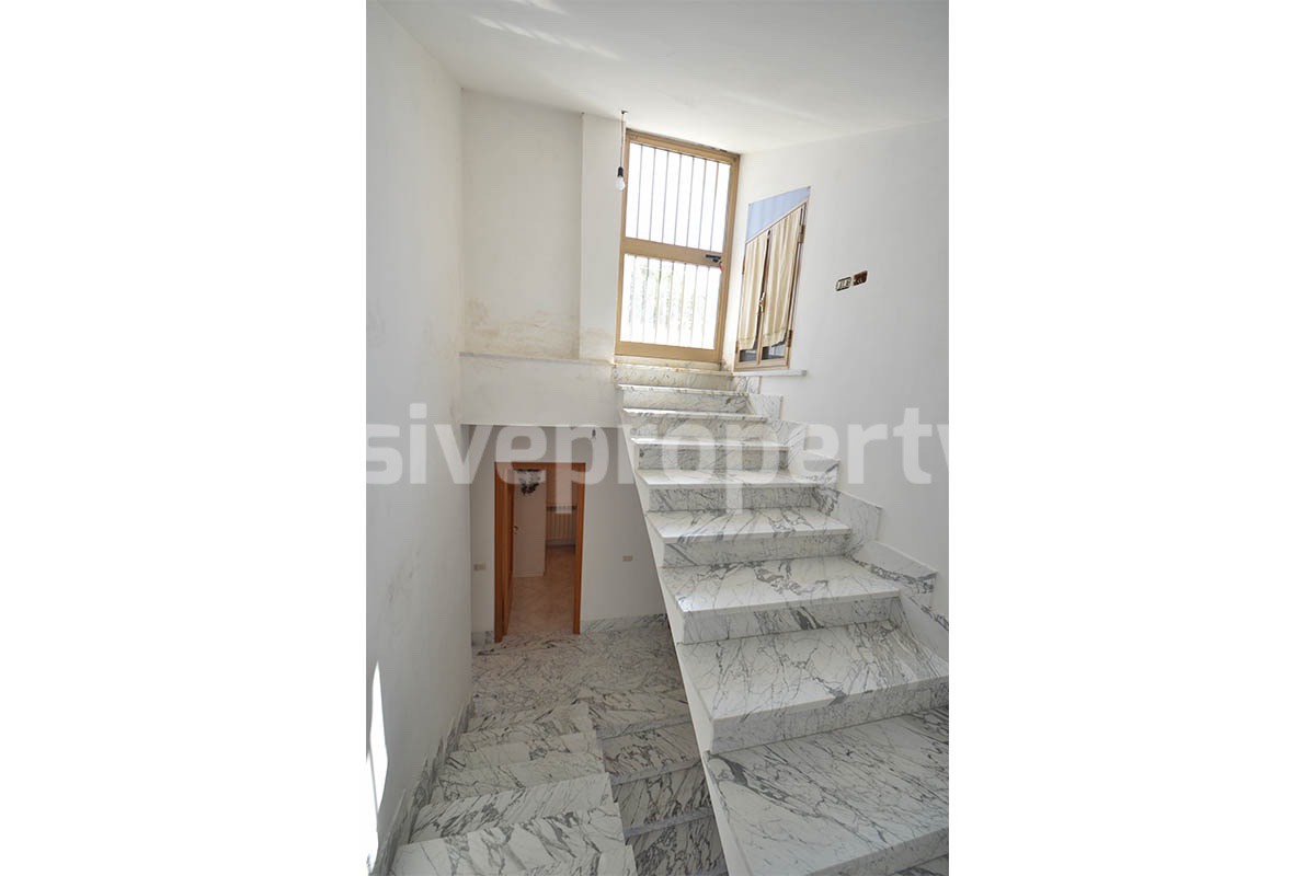 Country House with Olive Grove - Garage and Panoramic Terrace for Sale in Trivento - Molise - Italy