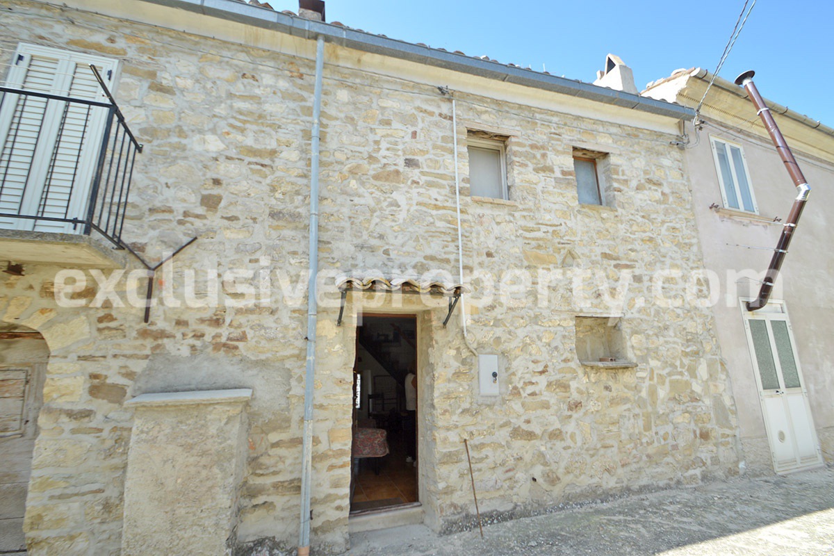 Property completely made of stone for sale in Abruzzo surrounded by nature