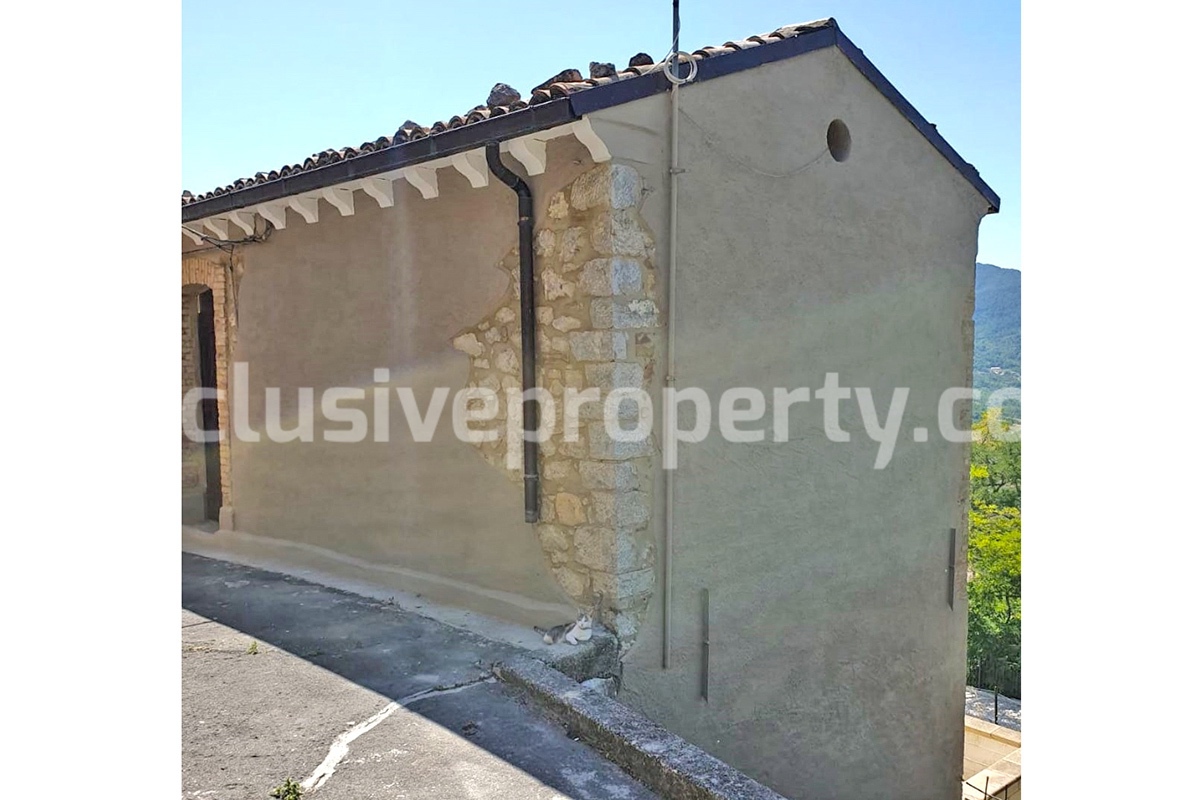 Renovated and furnished house with terrace for sale in Abruzzo - Italy 18