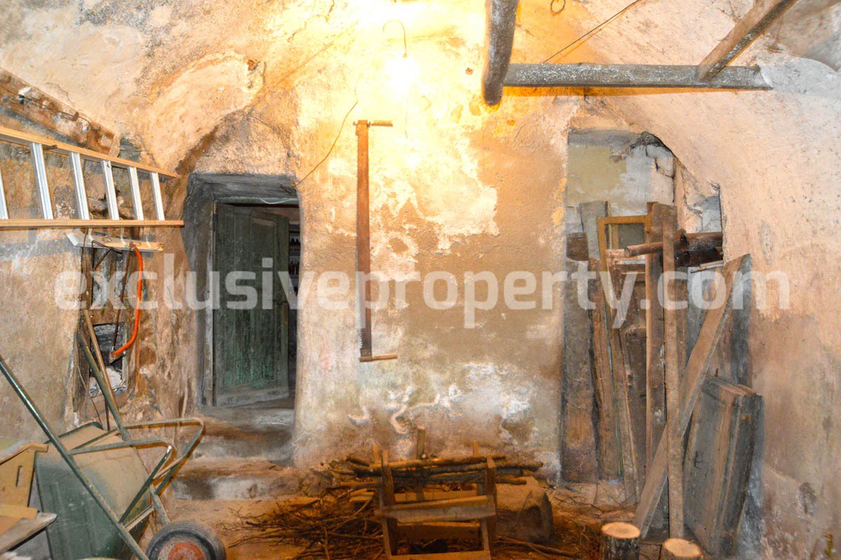 Typical Italian property habitable with cellar for sale in Italy 18