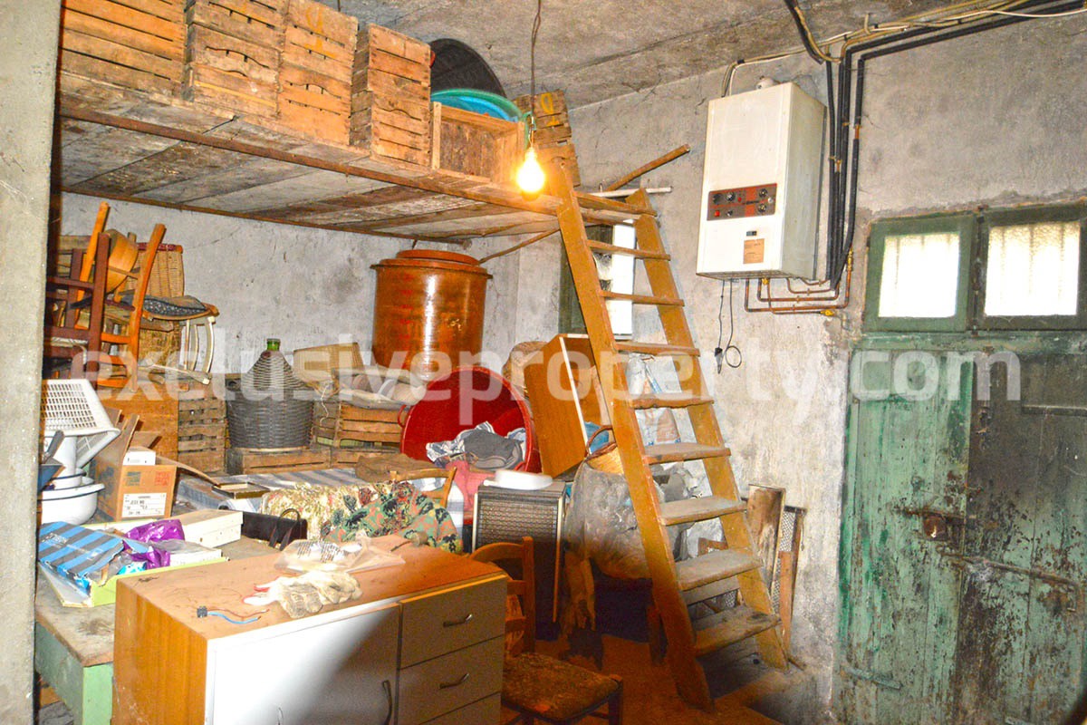 Typical Italian property habitable with cellar for sale in Italy 19