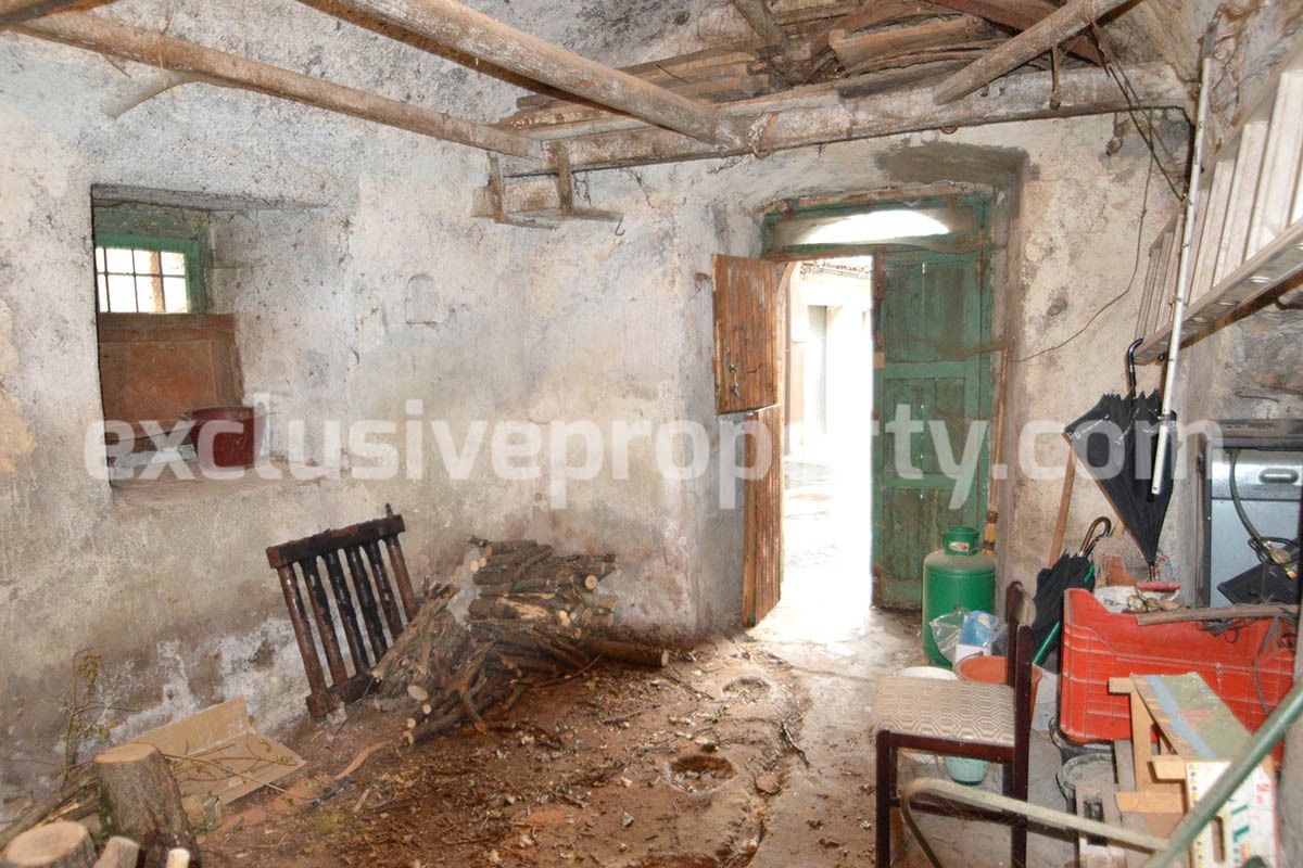 Typical Italian property habitable with cellar for sale in Italy 24