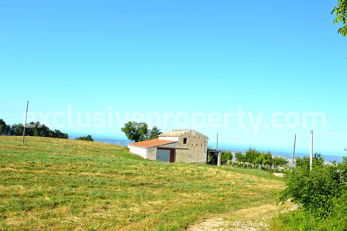 Ancient stone property with 6 hectares of land for sale in Abruzzo - Italy 1