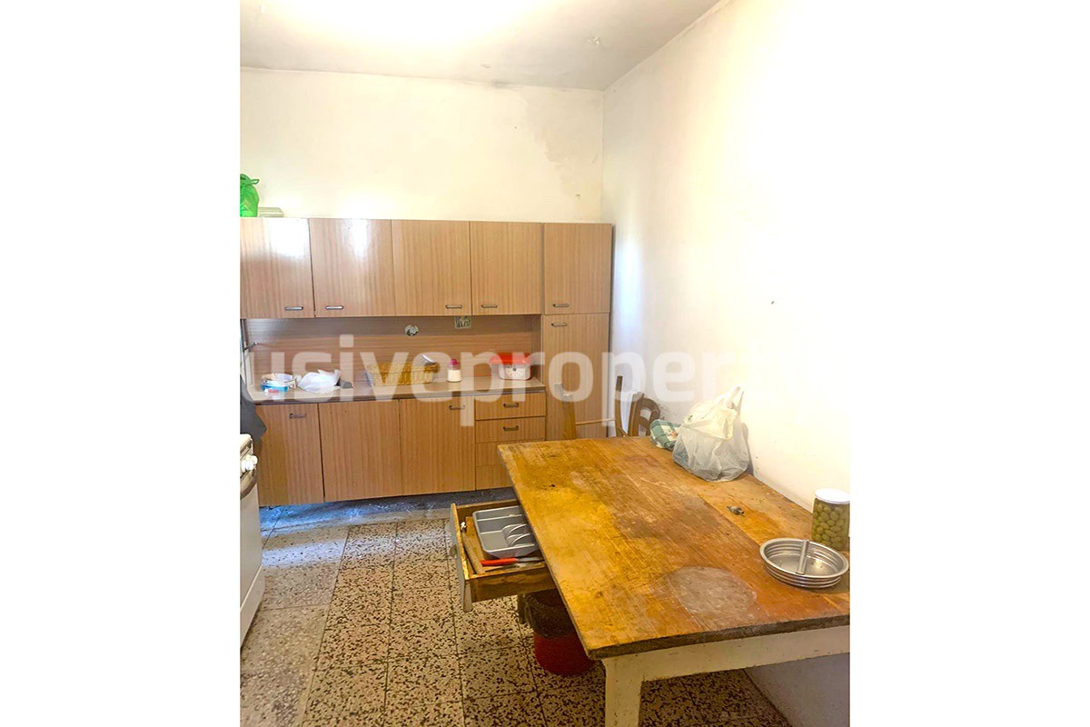 Detached house in good condition with garage and land for sale in Atessa 14